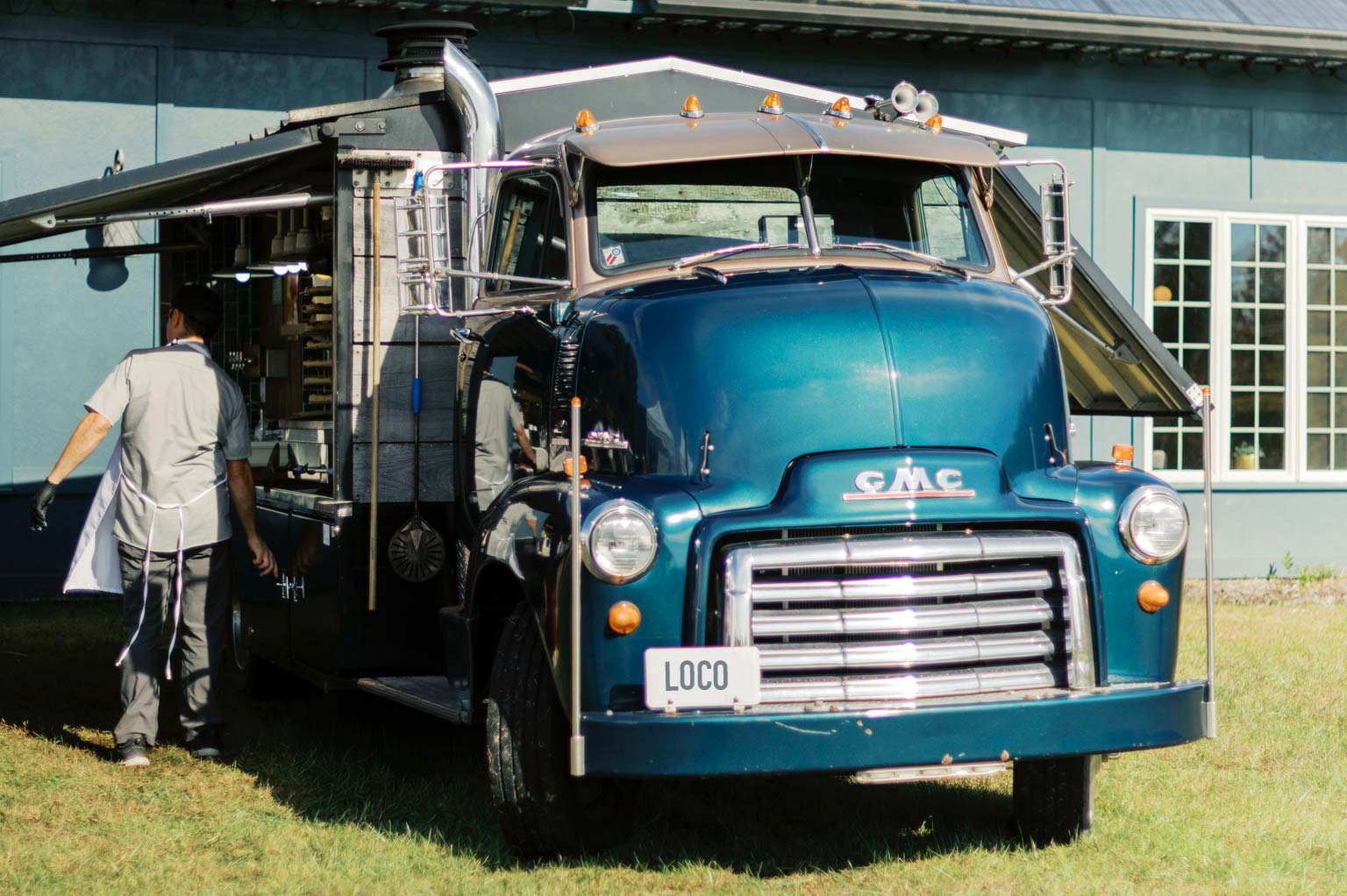 Pizzeria Loco's Vintage GMC Pizza Truck'